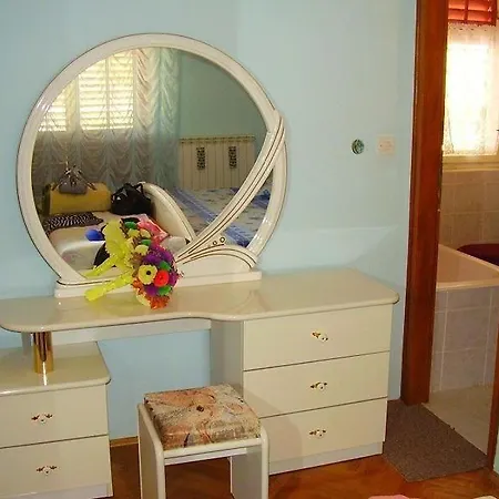 Apartment Grosse In Kampor Mit Eigenem Balkon Rab Town